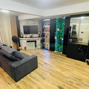 Casa com 100m², 2 dormitórios, 2 vagas, no bairro Ana Rech em Caxias do Sul para Alugar