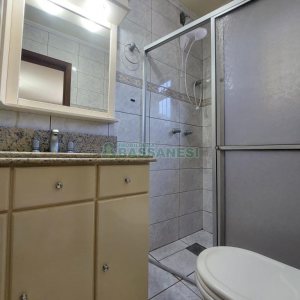 Casa com 145m², 3 dormitórios, 1 vaga, no bairro Ana Rech em Caxias do Sul para Alugar