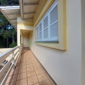 Casa com 145m², 3 dormitórios, 1 vaga, no bairro Ana Rech em Caxias do Sul para Alugar