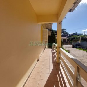 Casa com 145m², 3 dormitórios, 1 vaga, no bairro Ana Rech em Caxias do Sul para Alugar