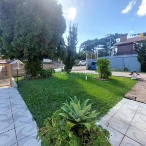 Casa com 145m², 3 dormitórios, 1 vaga, no bairro Ana Rech em Caxias do Sul para Alugar