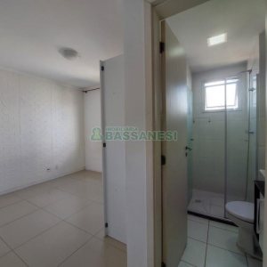 Apto Mobiliado com 65m², 2 dormitórios, 1 vaga, no bairro Lourdes em Caxias do Sul para Alugar