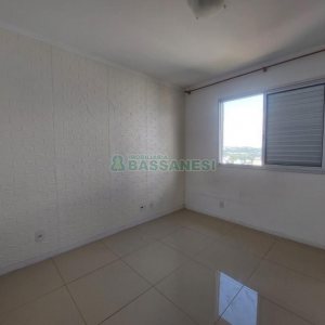 Apto Mobiliado com 65m², 2 dormitórios, 1 vaga, no bairro Lourdes em Caxias do Sul para Alugar