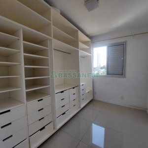 Apto Mobiliado com 65m², 2 dormitórios, 1 vaga, no bairro Lourdes em Caxias do Sul para Alugar