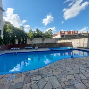 Apto Mobiliado com 65m², 2 dormitórios, 1 vaga, no bairro Lourdes em Caxias do Sul para Alugar