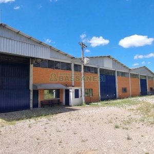 Pavilhão com 2100m², no bairro Linha 40 em Caxias do Sul para Comprar