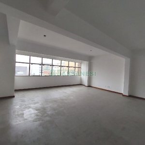 Sala com 60m², no bairro Centro em Caxias do Sul para Alugar