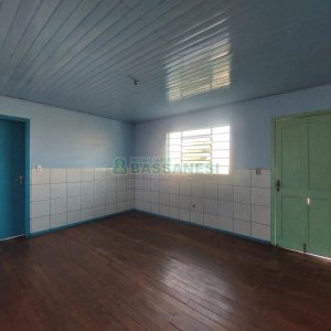 Casa com 80m², 3 dormitórios, no bairro Santa Lúcia em Caxias do Sul para Alugar