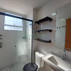 Apartamento com 45m², 2 dormitórios, 1 vaga, no bairro Panazzolo em Caxias do Sul para Alugar