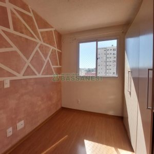 Apartamento com 45m², 2 dormitórios, 1 vaga, no bairro Panazzolo em Caxias do Sul para Alugar