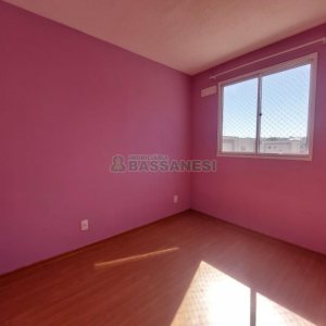 Apartamento com 45m², 2 dormitórios, 1 vaga, no bairro Panazzolo em Caxias do Sul para Alugar