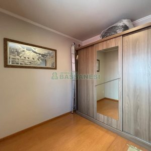 Casa com 206m², 3 dormitórios, 2 vagas, no bairro Vinhedos em Caxias do Sul para Alugar