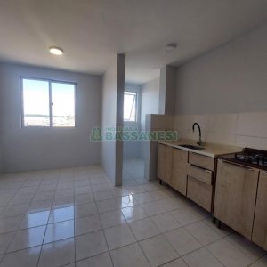 Apartamento com 39m², 2 dormitórios, 1 vaga, no bairro Santa Fé em Caxias do Sul para Comprar