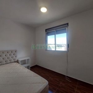 Apartamento com 39m², 2 dormitórios, 1 vaga, no bairro Santa Fé em Caxias do Sul para Comprar