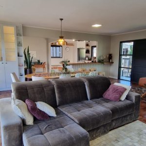 Casa com 250m², 3 dormitórios, 4 vagas, no bairro Salgado Filho em Caxias do Sul para Alugar