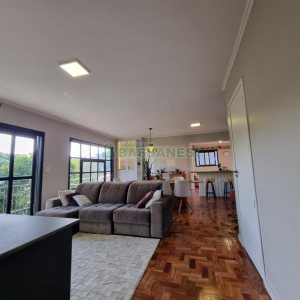 Casa com 250m², 3 dormitórios, 4 vagas, no bairro Salgado Filho em Caxias do Sul para Alugar