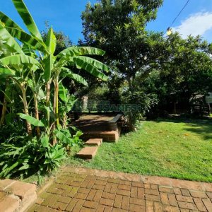 Casa com 250m², 3 dormitórios, 4 vagas, no bairro Salgado Filho em Caxias do Sul para Alugar