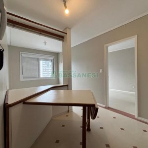 Apartamento com 50m², 1 dormitório, no bairro São Pelegrino em Caxias do Sul para Alugar