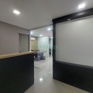 Sala com 60m², 1 vaga, no bairro Centro em Caxias do Sul para Alugar