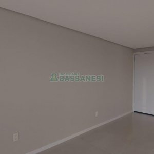 Apartamento com 58m², 2 dormitórios, 1 vaga, no bairro Vinhedos em Caxias do Sul para Alugar