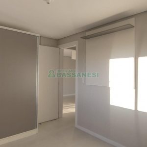 Apartamento com 58m², 2 dormitórios, 1 vaga, no bairro Vinhedos em Caxias do Sul para Alugar