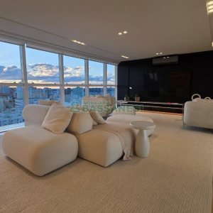 Apartamento com 178m², 2 dormitórios, 2 vagas, no bairro Exposição em Caxias do Sul para Comprar