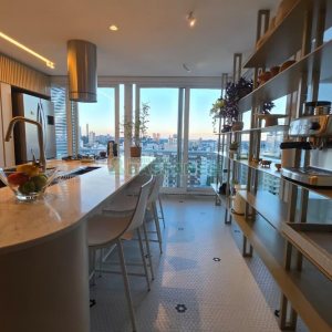 Apartamento com 178m², 2 dormitórios, 2 vagas, no bairro Exposição em Caxias do Sul para Comprar