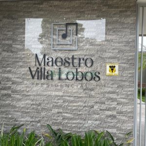 Apto Mobiliado com 47m², 2 dormitórios, 1 vaga, no bairro Bela Vista em Caxias do Sul para Alugar