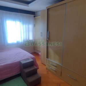 Apartamento com 119m², 3 dormitórios, 2 vagas, no bairro Centro em Caxias do Sul para Comprar