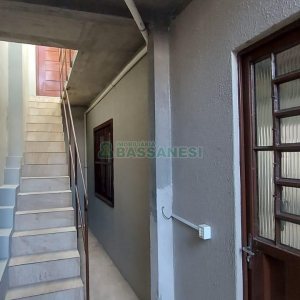 Casa com 263m², 3 dormitórios, 2 vagas, no bairro Charqueadas em Caxias do Sul para Alugar