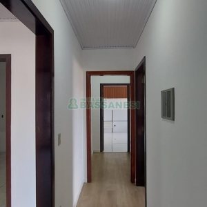 Casa com 263m², 3 dormitórios, 2 vagas, no bairro Charqueadas em Caxias do Sul para Alugar