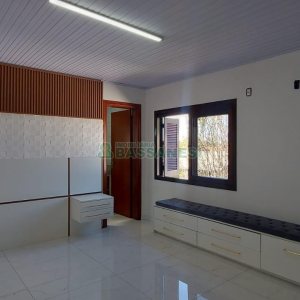 Casa com 263m², 3 dormitórios, 2 vagas, no bairro Charqueadas em Caxias do Sul para Alugar