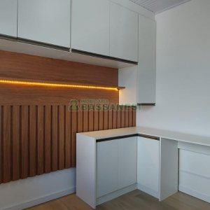 Casa com 263m², 3 dormitórios, 2 vagas, no bairro Charqueadas em Caxias do Sul para Alugar