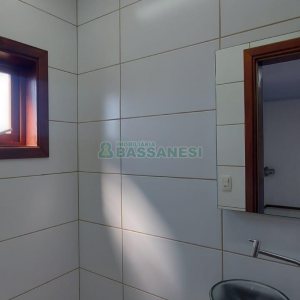 Casa com 263m², 3 dormitórios, 2 vagas, no bairro Charqueadas em Caxias do Sul para Alugar