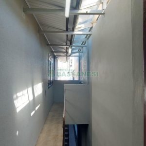 Casa com 263m², 3 dormitórios, 2 vagas, no bairro Charqueadas em Caxias do Sul para Alugar