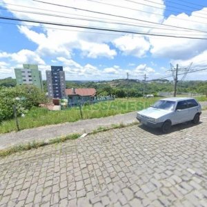 Terreno com 768m², no bairro Diamantino em Caxias do Sul para Comprar