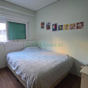 Predio com 422m², 6 vagas, no bairro São Leopoldo em Caxias do Sul para Comprar