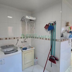 Predio com 422m², 6 vagas, no bairro São Leopoldo em Caxias do Sul para Comprar