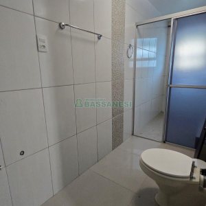 Predio com 422m², 6 vagas, no bairro São Leopoldo em Caxias do Sul para Comprar