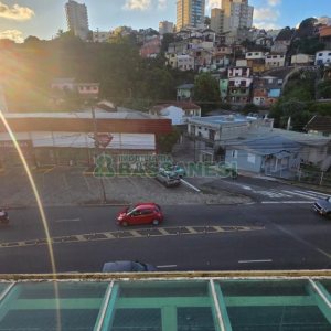 Predio com 422m², 6 vagas, no bairro São Leopoldo em Caxias do Sul para Comprar