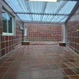 Predio com 422m², 6 vagas, no bairro São Leopoldo em Caxias do Sul para Comprar