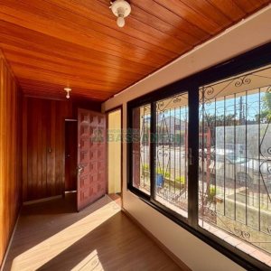 Casa com 314m², 3 dormitórios, 2 vagas, no bairro Cinqüentenário em Caxias do Sul para Alugar