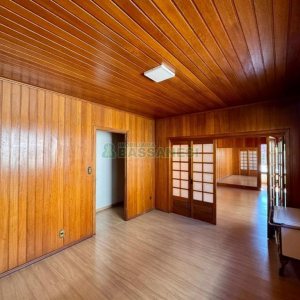 Casa com 314m², 3 dormitórios, 2 vagas, no bairro Cinqüentenário em Caxias do Sul para Alugar