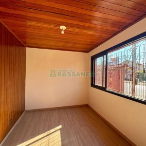 Casa com 314m², 3 dormitórios, 2 vagas, no bairro Cinqüentenário em Caxias do Sul para Alugar