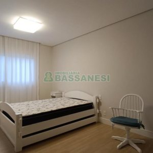Apto Mobiliado com 152m², 3 dormitórios, 2 vagas, no bairro Panazzolo em Caxias do Sul para Alugar
