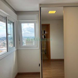 Apto Mobiliado com 80m², 3 dormitórios, 2 vagas, no bairro Madureira em Caxias do Sul para Alugar