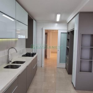 Apartamento com 179m², 3 dormitórios, 3 vagas, no bairro Exposição em Caxias do Sul para Comprar
