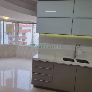 Apartamento com 179m², 3 dormitórios, 3 vagas, no bairro Exposição em Caxias do Sul para Comprar