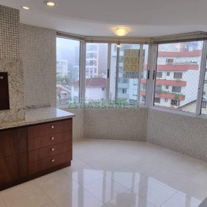 Apartamento com 179m², 3 dormitórios, 3 vagas, no bairro Exposição em Caxias do Sul para Comprar
