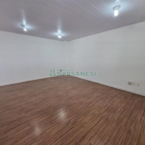 Sala com 36m², no bairro Centro em Caxias do Sul para Alugar